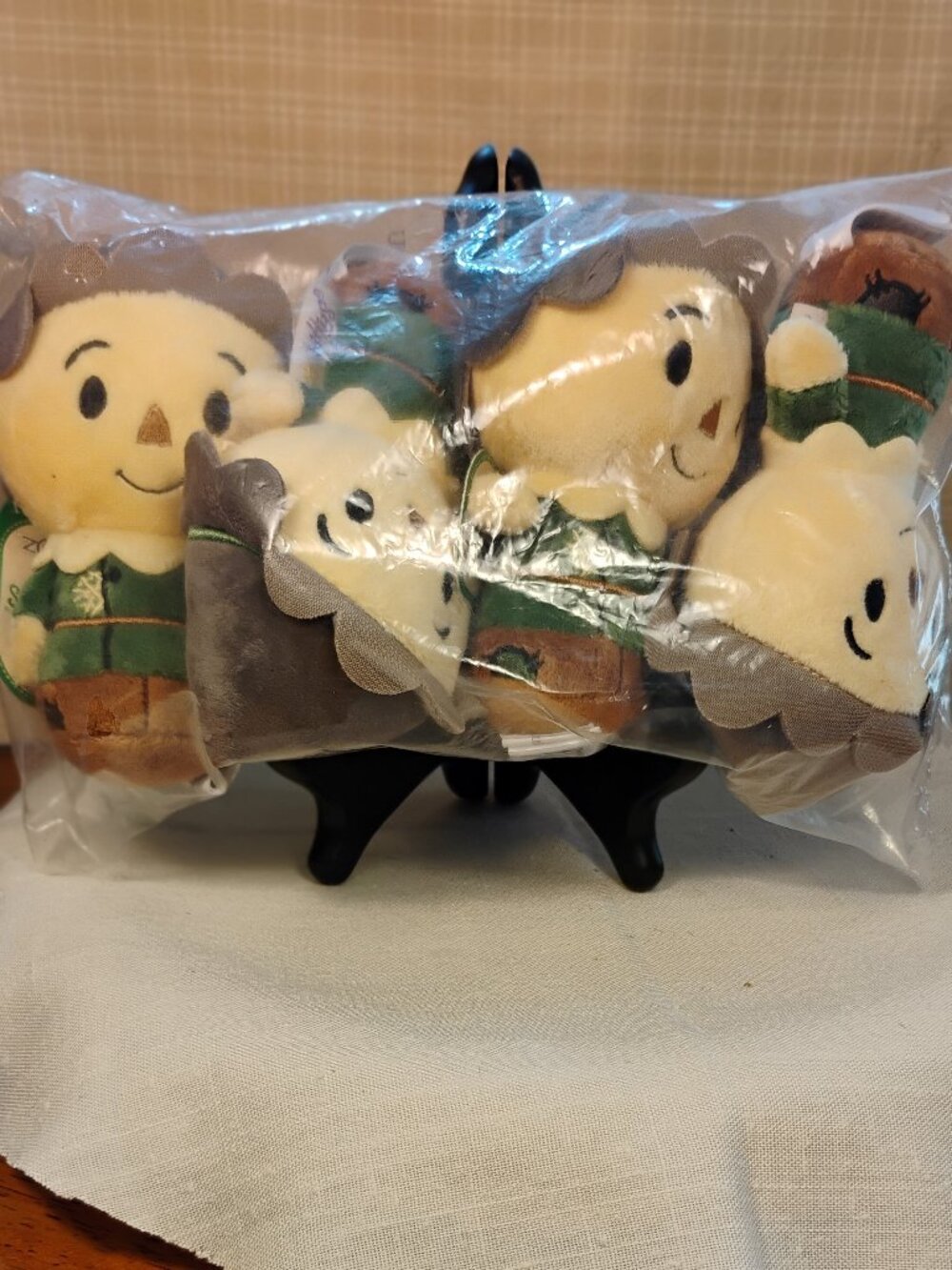 Hallmark Wizard of Oz Scarecrow Set of Four Dolls